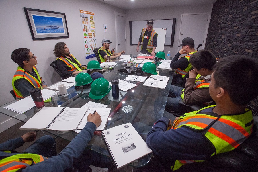 Mine-Training-Society-blasthole-driller-training-IMG_0106